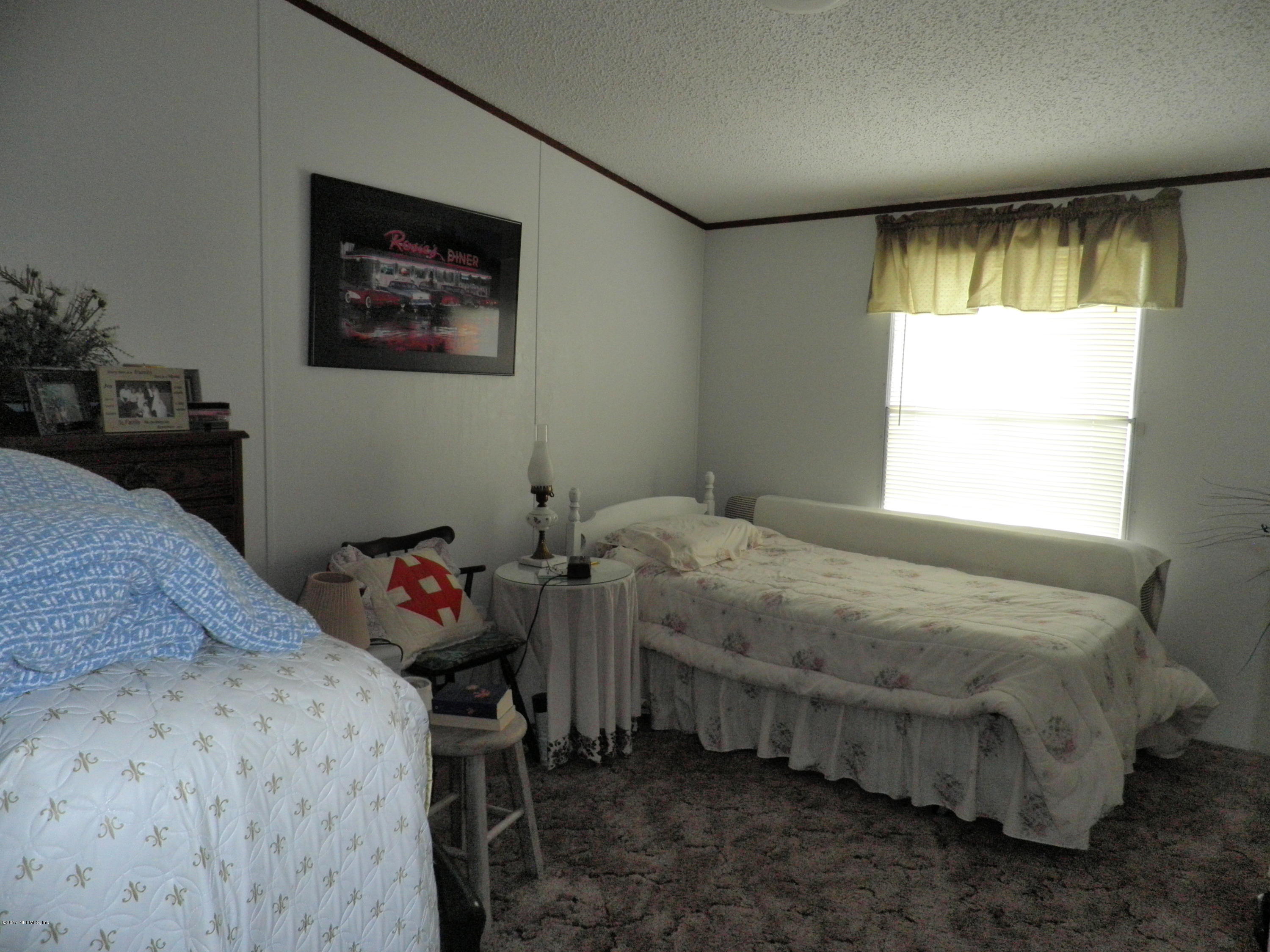 269 Beulah Church Road Welaka, FL 32112 - Photo 16 of 20 2ND BEDROOM