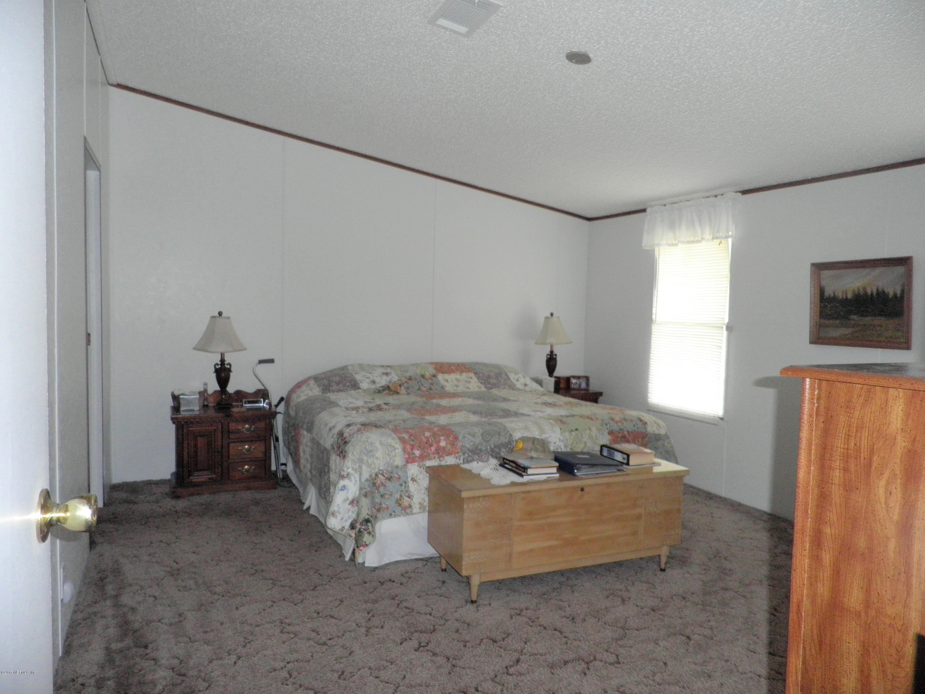 269 Beulah Church Road Welaka, FL 32112 - Photo 4 of 20 MASTER BEDROOM
