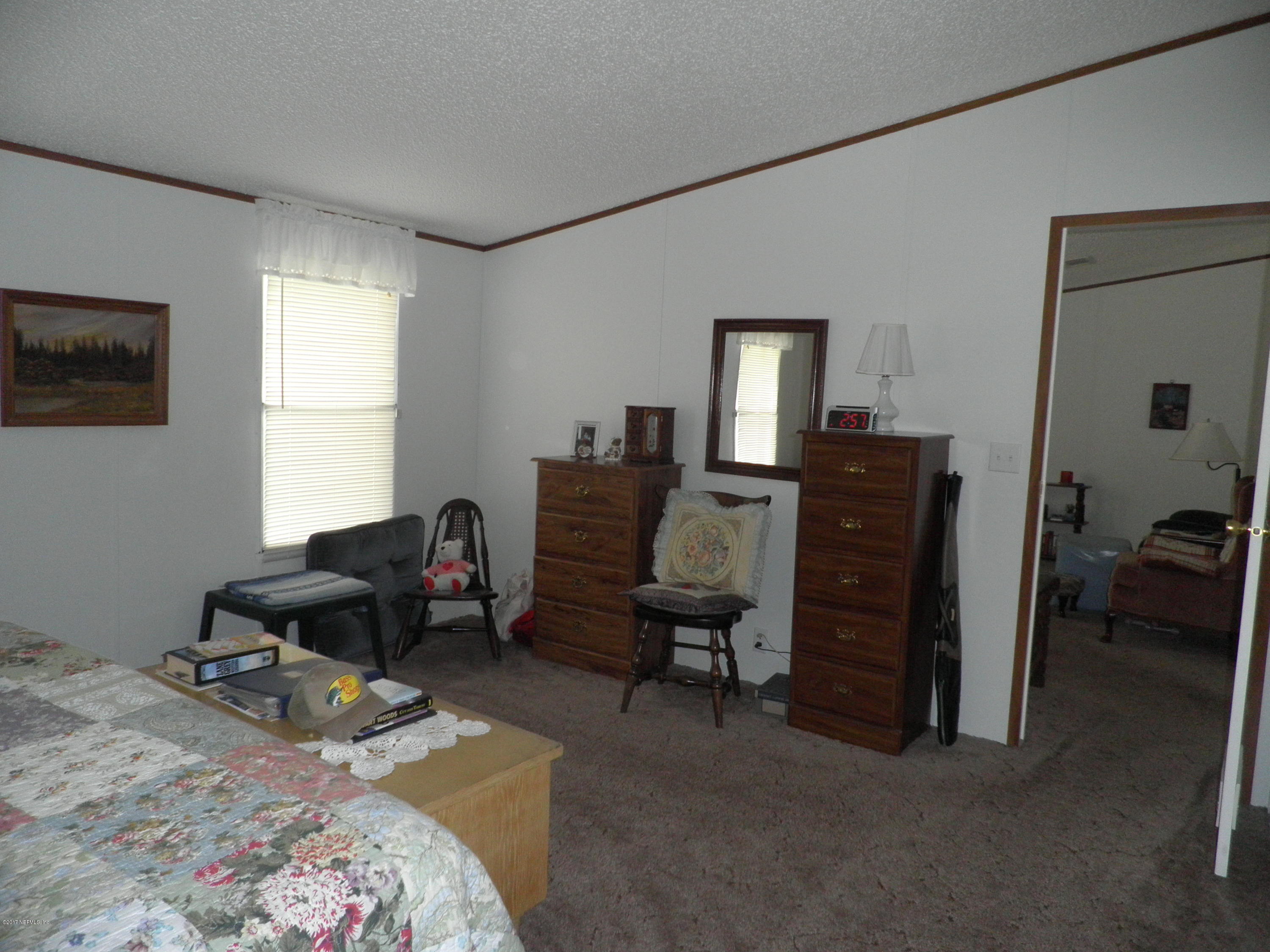269 Beulah Church Road Welaka, FL 32112 - Photo 9 of 20 MASTER BEDROOM