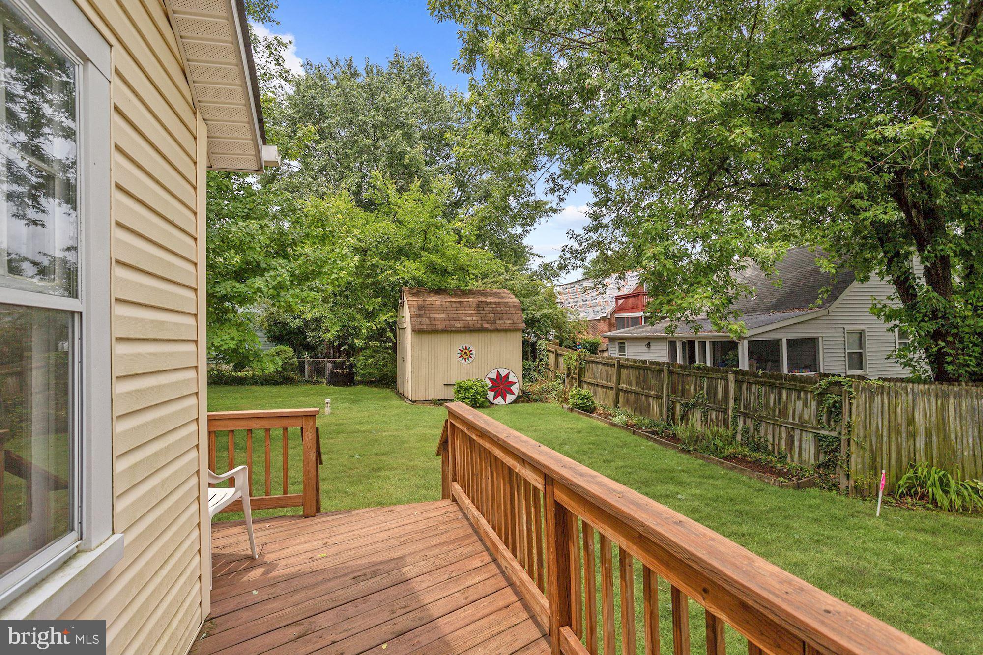 1402 Nancy Street Edgewater, MD 21037 - Photo 22 of 29 Side Porch