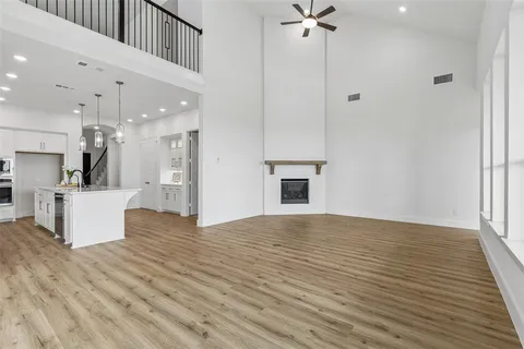 $639,900 | 1729 Boxwood Row Drive, Aubrey, TX 76227