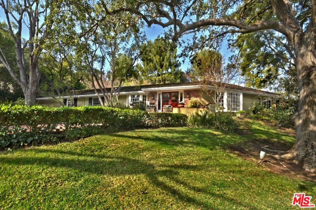 15915 Woodvale Road Encino, CA 91436 - Photo 2 of 45
