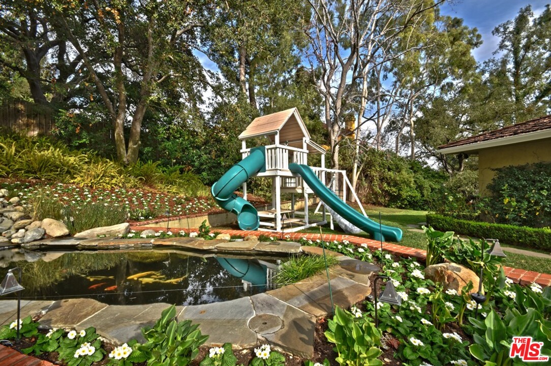 15915 Woodvale Road Encino, CA 91436 - Photo 41 of 45