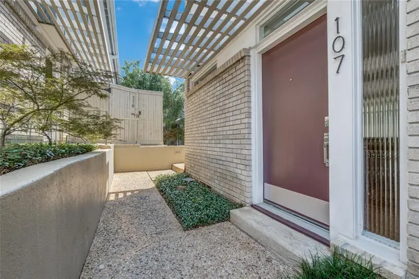 $3,000 | 3321 Cole Avenue, Unit 107, Dallas, TX 75204