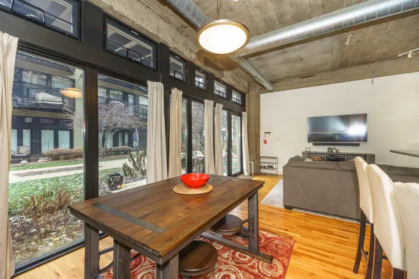 $2,700 | 1000 West 15th Street, Unit 115, Chicago, IL 60608