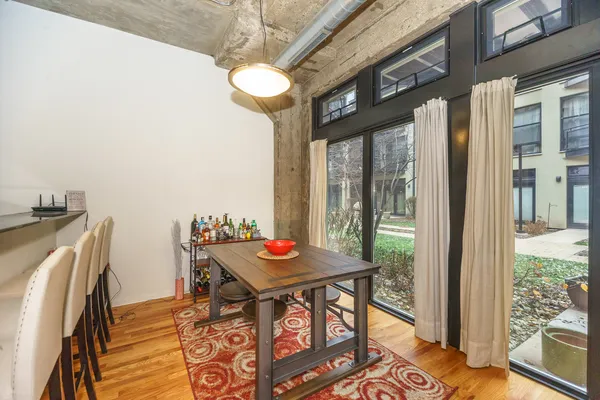 $2,700 | 1000 West 15th Street, Unit 115, Chicago, IL 60608