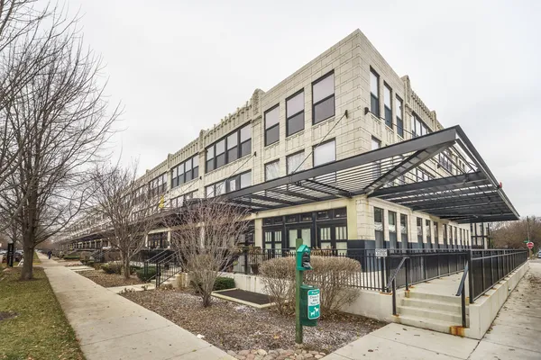 $2,700 | 1000 West 15th Street, Unit 115, Chicago, IL 60608