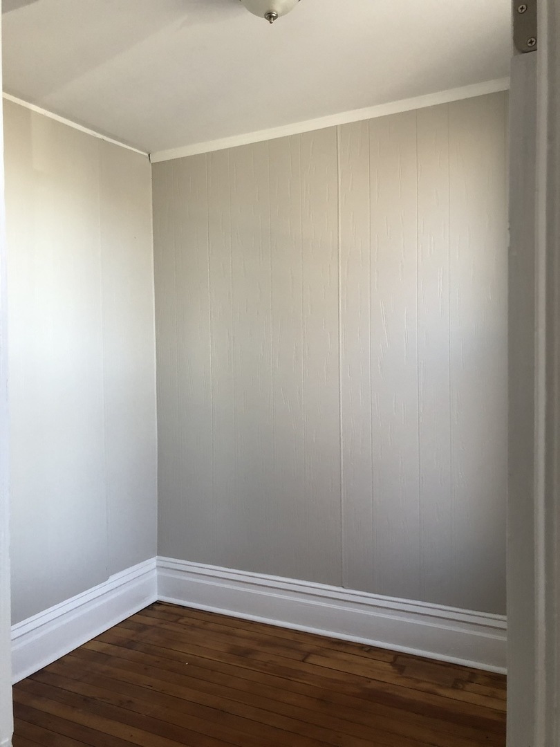 827 West 33rd Place, Unit 2F Chicago, IL 60608 - Photo 16 of 23 a view of an empty room