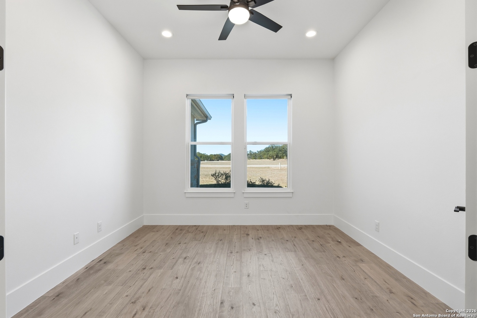 389 Rio Circle Pipe Creek, TX 78063 - Photo 16 of 36