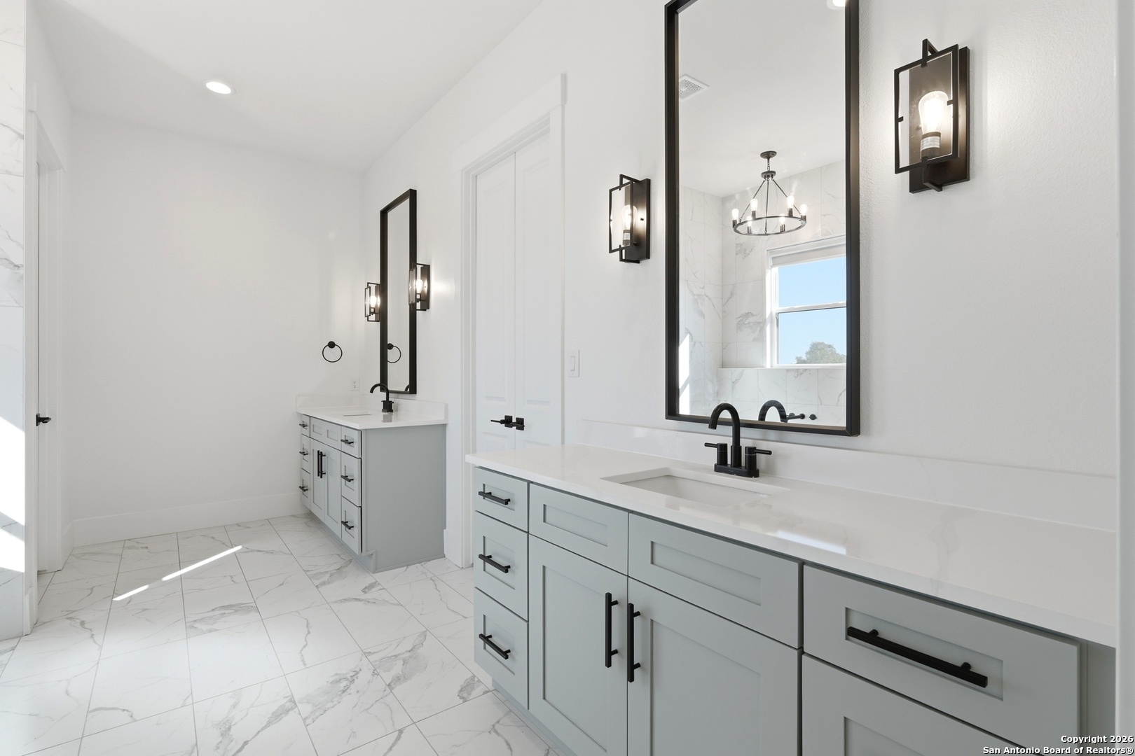 389 Rio Circle Pipe Creek, TX 78063 - Photo 19 of 36