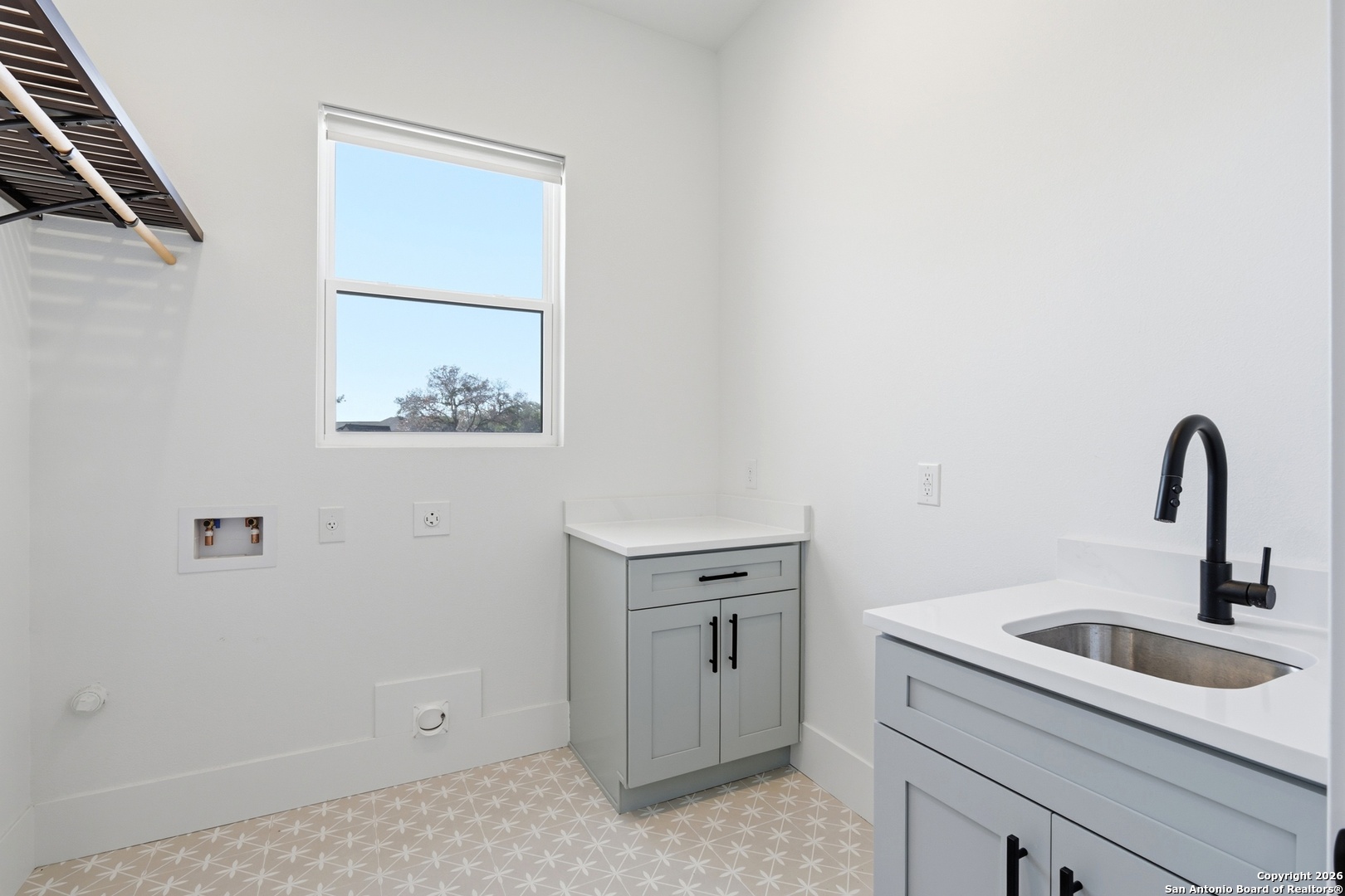 389 Rio Circle Pipe Creek, TX 78063 - Photo 20 of 36