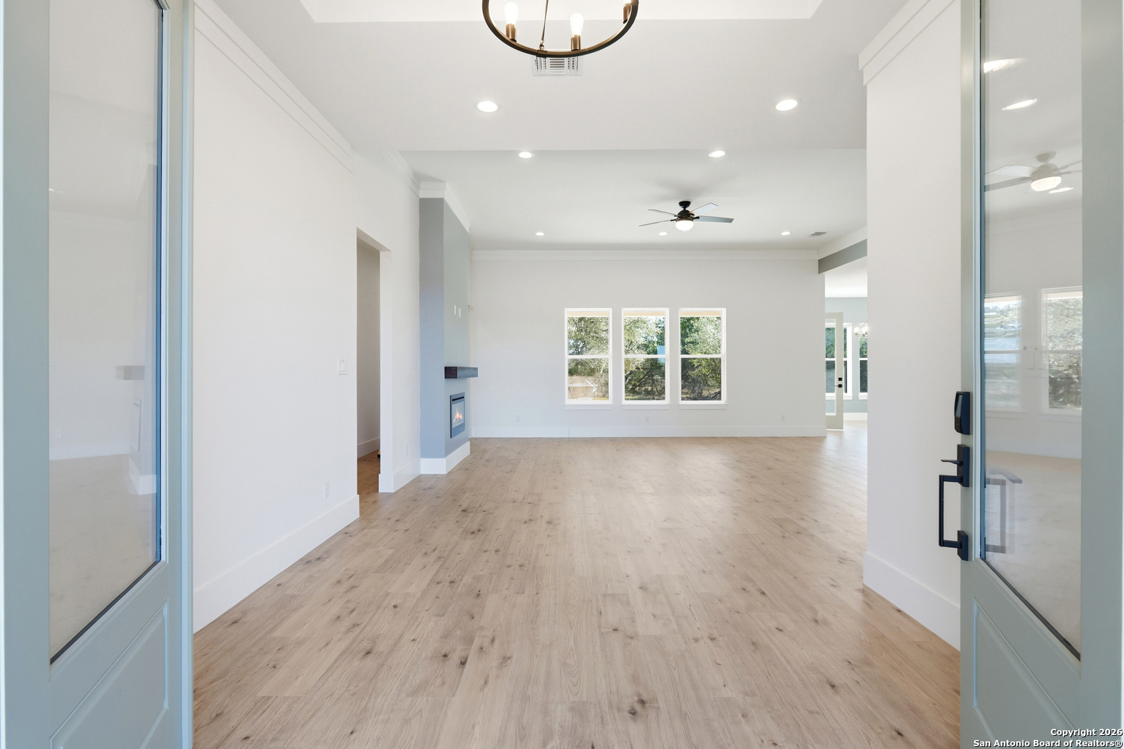 389 Rio Circle Pipe Creek, TX 78063 - Photo 5 of 36