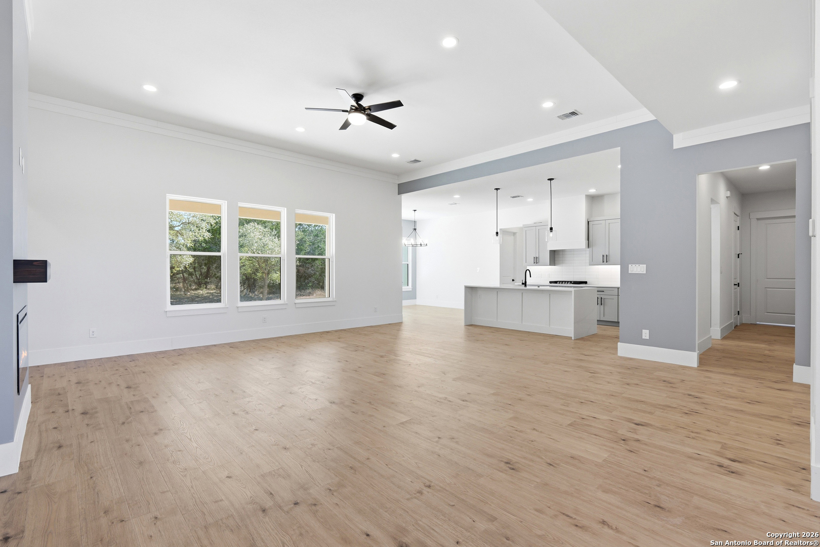 389 Rio Circle Pipe Creek, TX 78063 - Photo 7 of 36