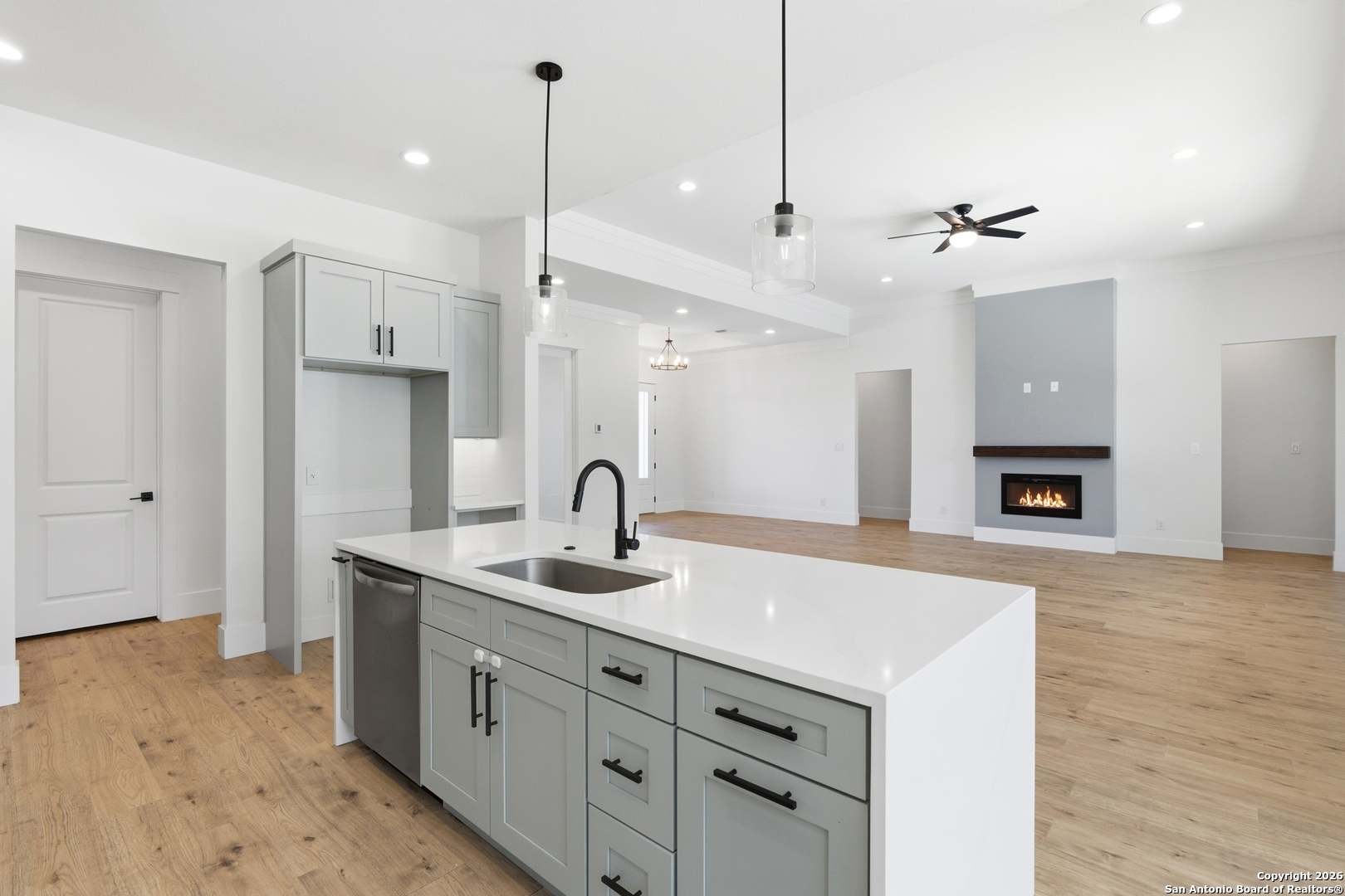 389 Rio Circle Pipe Creek, TX 78063 - Photo 8 of 36