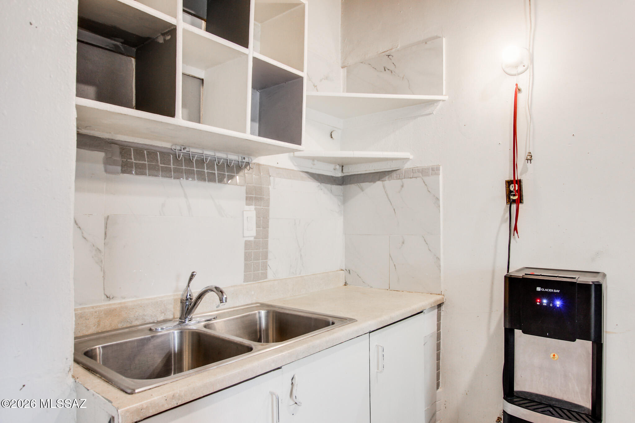 3802 East March Place Tucson, AZ 85713 - Photo 8 of 21 Kitchen