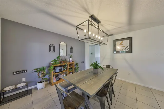 $385,000 | 6106 Lawncrest Place, Dover, FL 33527