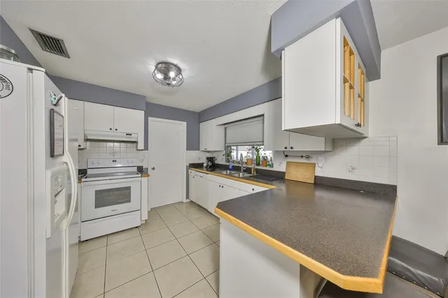 $385,000 | 6106 Lawncrest Place, Dover, FL 33527