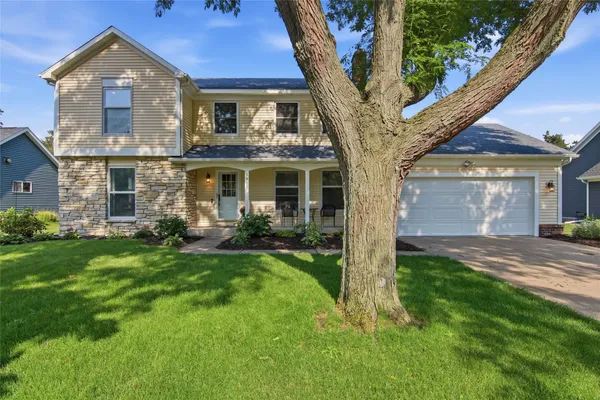 $429,900 | 3911 Cottonwood Drive, Eau Claire, WI 54701