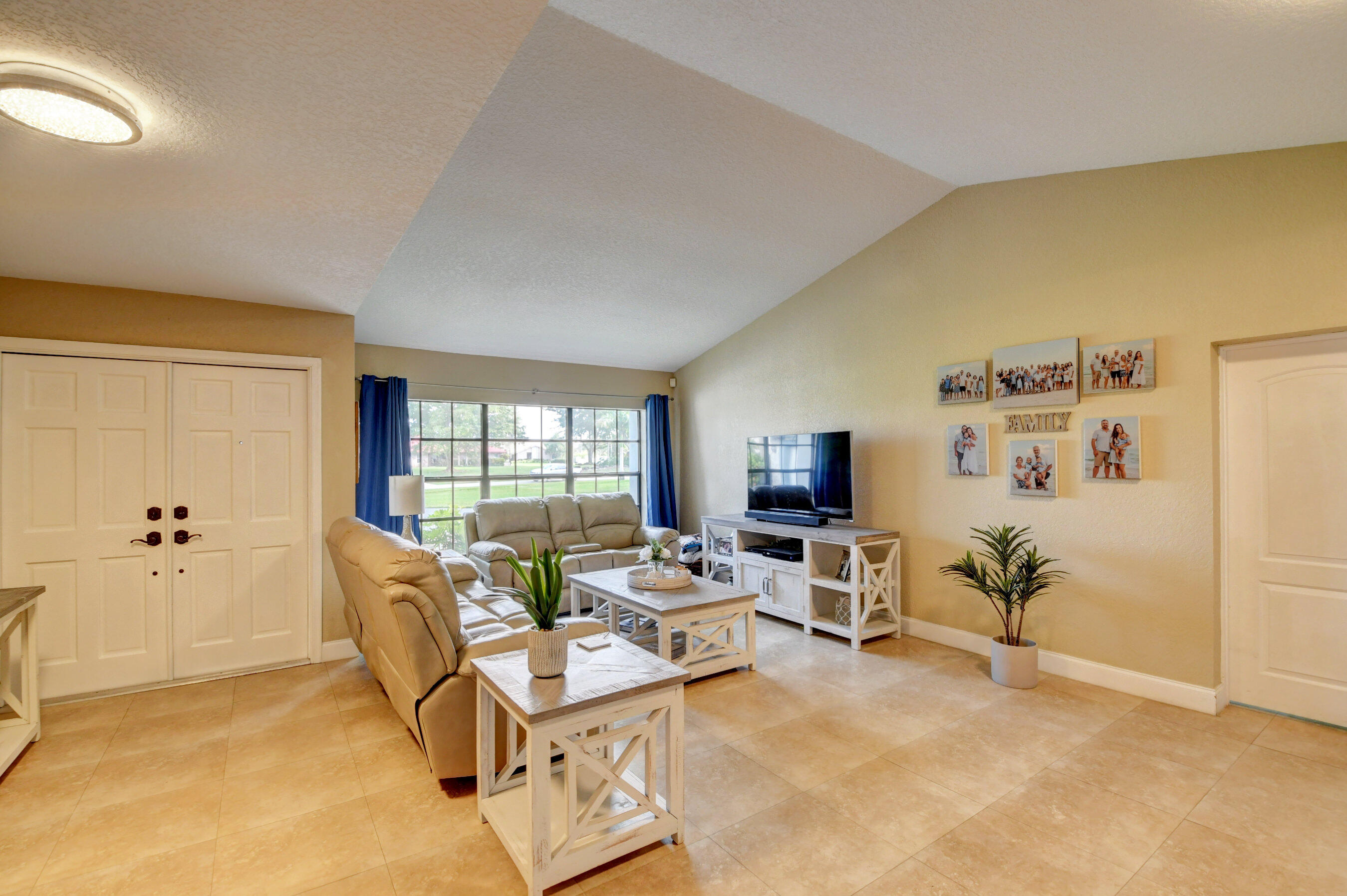 21655 Reflection Lane Boca Raton, FL 33428 - Photo 12 of 62 17_dsc_5213_4_5_6_7