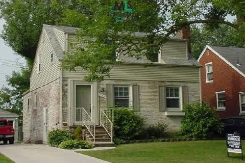 1689 Hampton Road Grosse Pointe, MI 48236 - Photo 1 of 1 572660.JPG