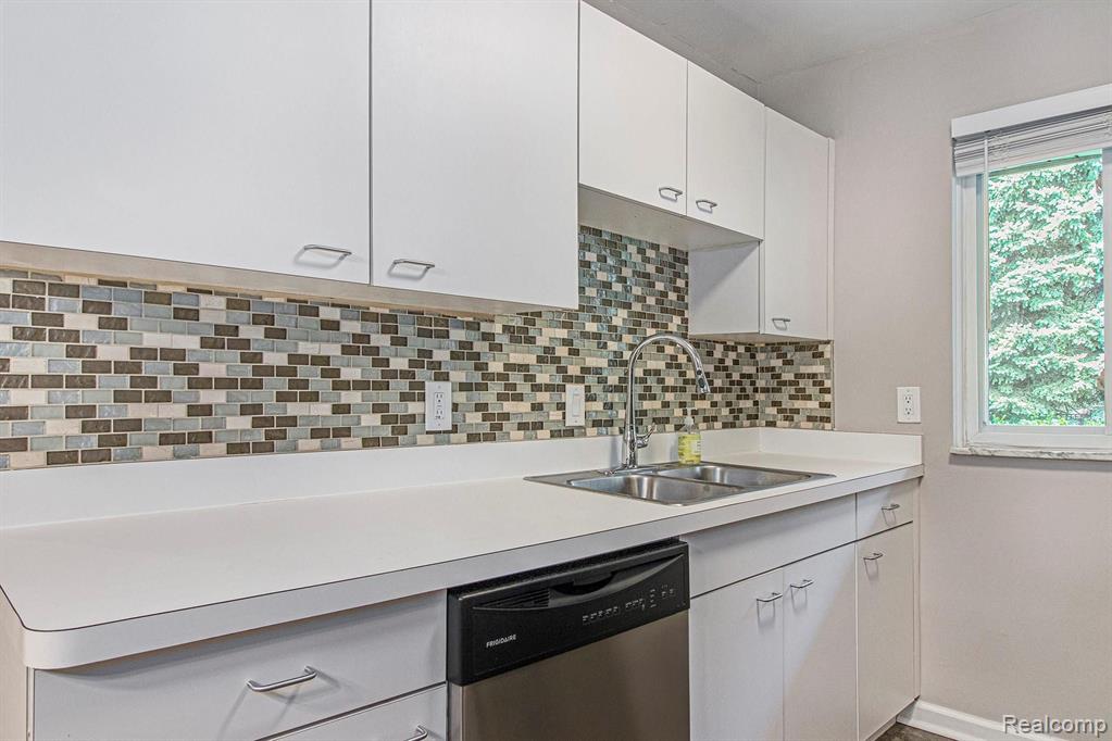 475 South Adams Road, Unit 7 Birmingham, MI 48009 - Photo 11 of 25