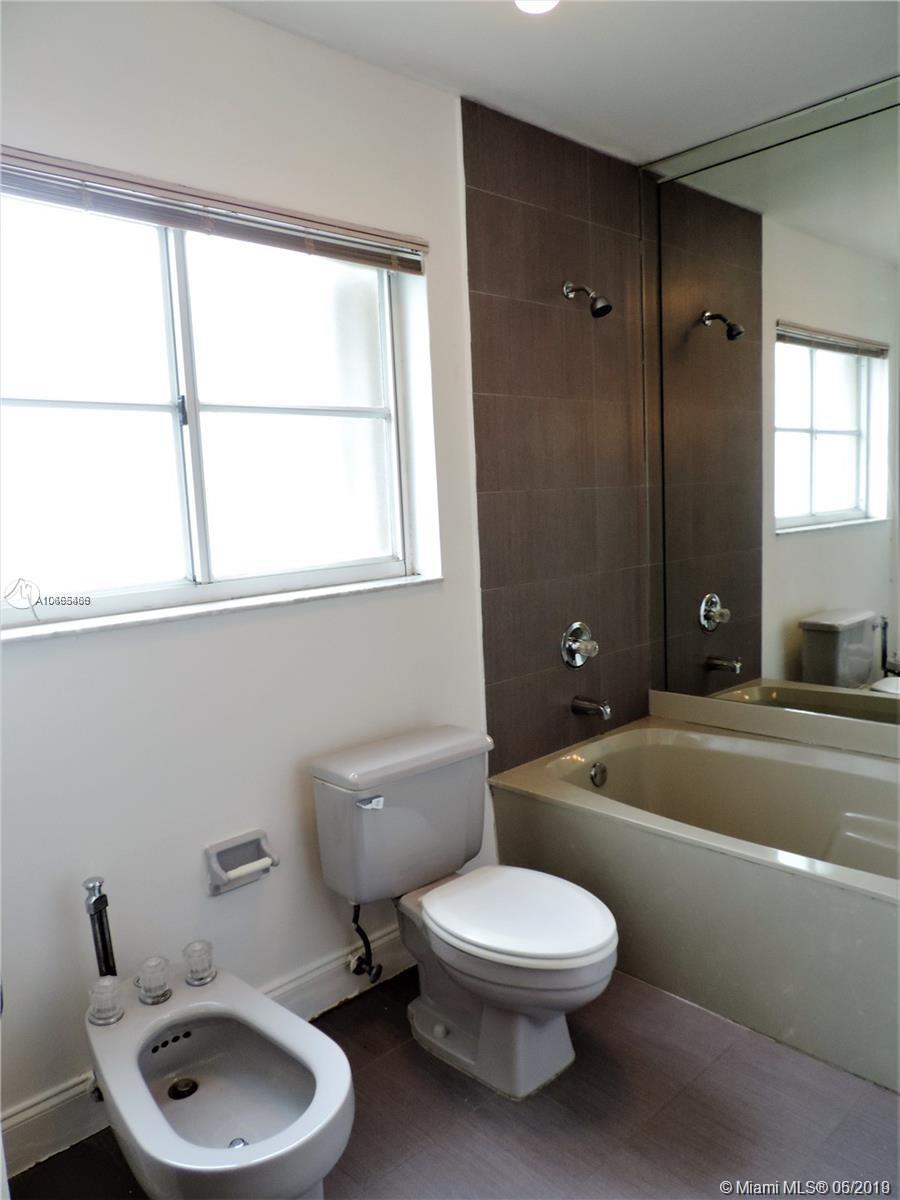 5091 Southwest 154th Place Miami, FL 33185 - Photo 19 of 27