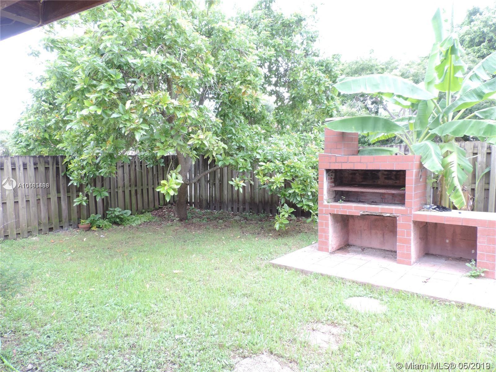 5091 Southwest 154th Place Miami, FL 33185 - Photo 23 of 27