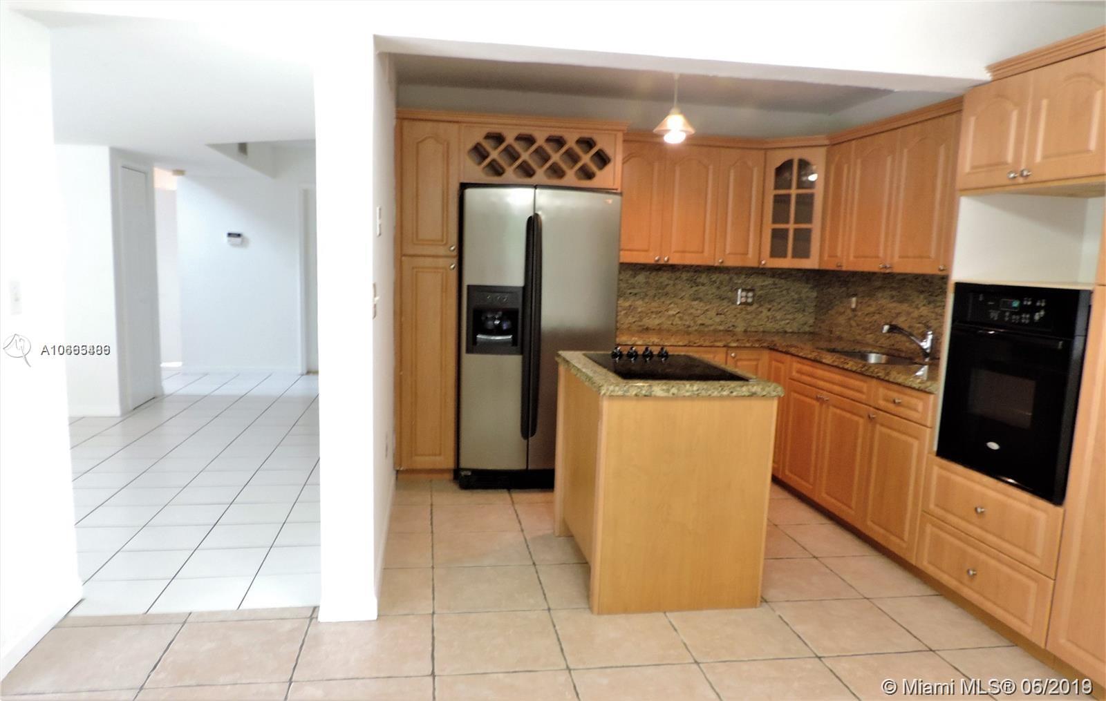5091 Southwest 154th Place Miami, FL 33185 - Photo 6 of 27
