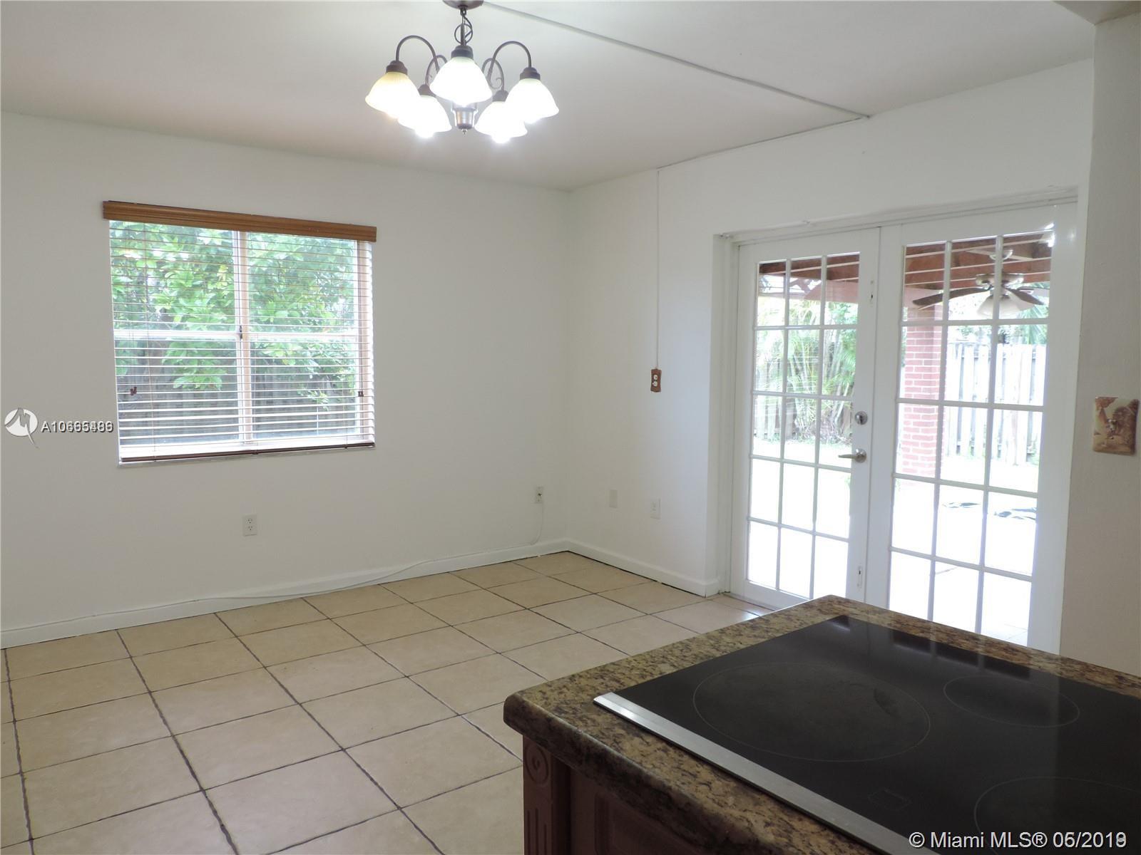 5091 Southwest 154th Place Miami, FL 33185 - Photo 8 of 27