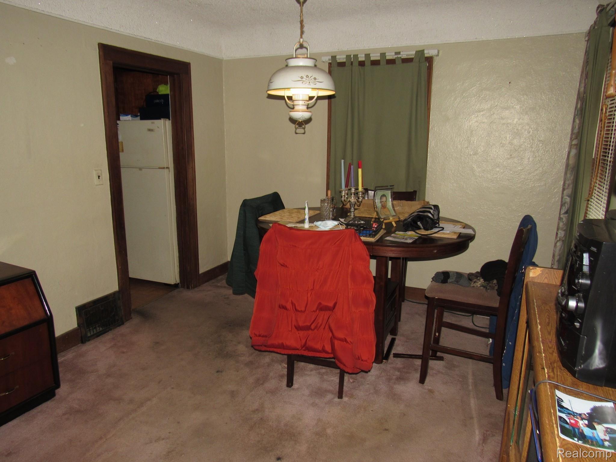 861 Perry Street Pontiac, MI 48340 - Photo 7 of 18 861 N PERRY PONTIAC (39).JPG