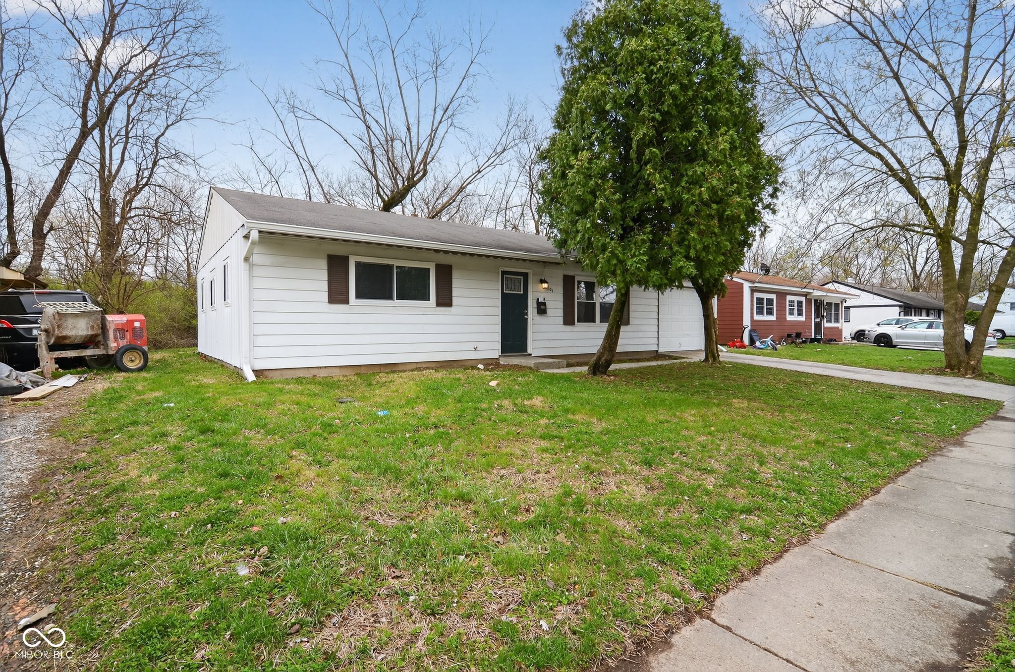 4101 Biscayne Road Indianapolis, IN 46226 - Photo 3 of 32