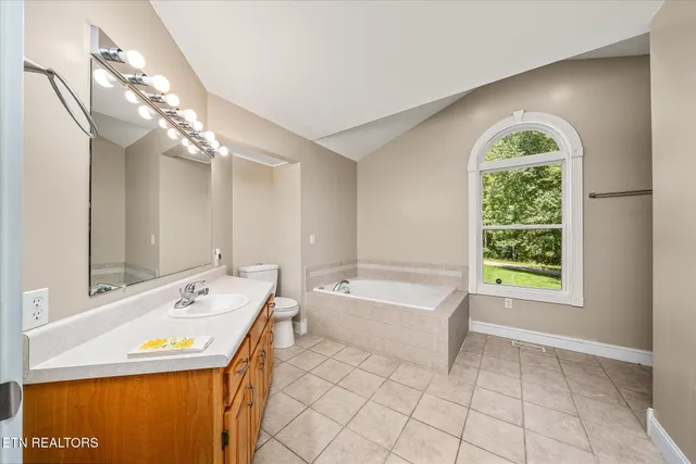 $389,000 | 3100 Crow Drive, Crossville, TN 38572