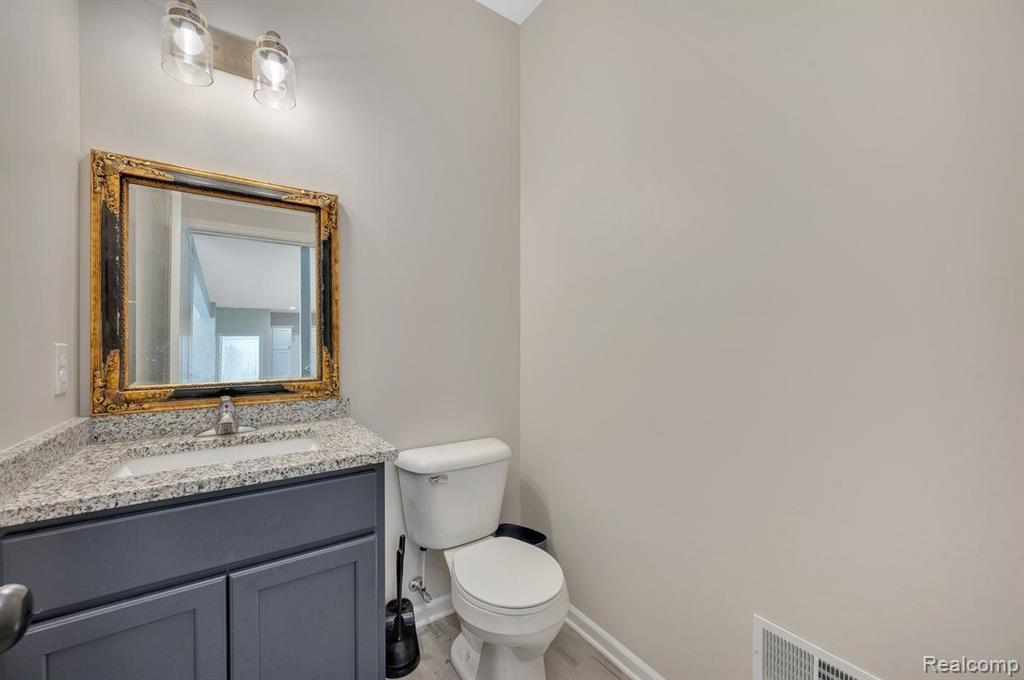 2472 Miller Road Memphis, MI 48041 - Photo 12 of 24