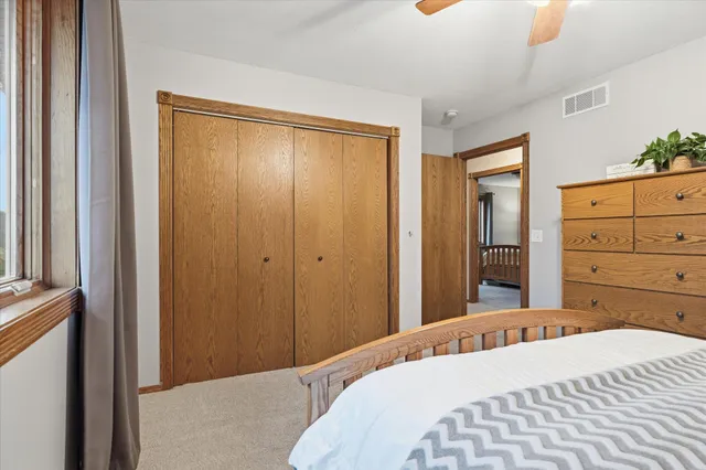 $650,000 | 30190 Quandam Lane, Center City, MN 55012