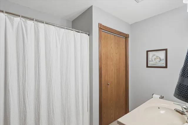 $675,000 | 30190 Quandam Lane, Center City, MN 55012