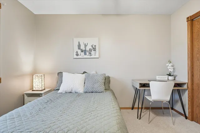 $650,000 | 30190 Quandam Lane, Center City, MN 55012