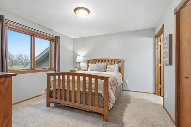 $650,000 | 30190 Quandam Lane, Center City, MN 55012