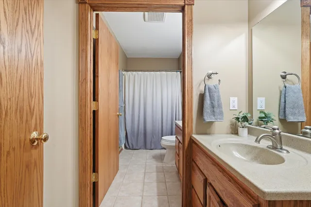 $650,000 | 30190 Quandam Lane, Center City, MN 55012