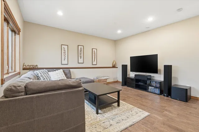 $650,000 | 30190 Quandam Lane, Center City, MN 55012