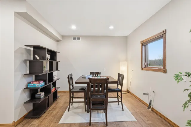 $675,000 | 30190 Quandam Lane, Center City, MN 55012