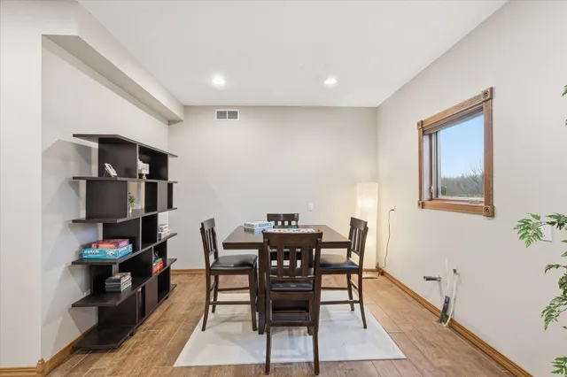 $650,000 | 30190 Quandam Lane, Center City, MN 55012