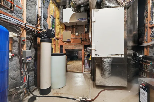 $675,000 | 30190 Quandam Lane, Center City, MN 55012