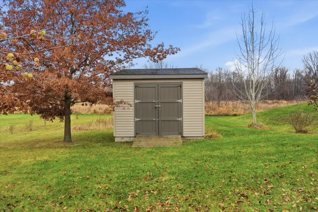 $675,000 | 30190 Quandam Lane, Center City, MN 55012