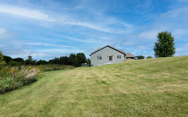 $675,000 | 30190 Quandam Lane, Center City, MN 55012