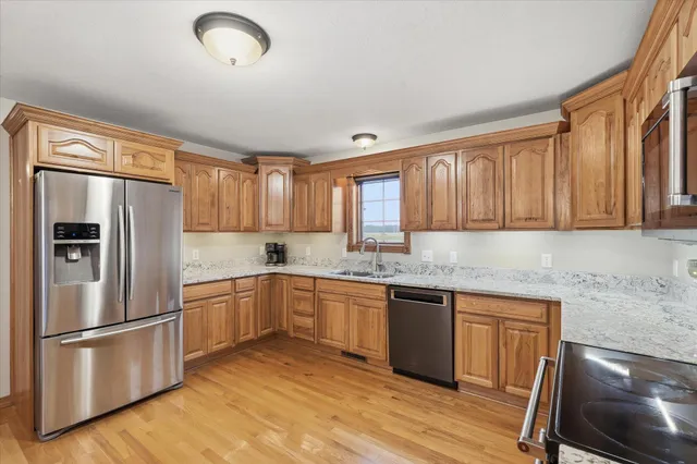 $650,000 | 30190 Quandam Lane, Center City, MN 55012