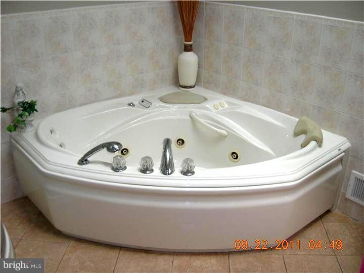 145 Dowlin Forge Road Downingtown, PA 19335 - Photo 14 of 21 Master Bathroom