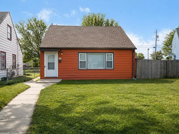 $170,000 | 2619 West Linwal Lane, Milwaukee, WI 53209