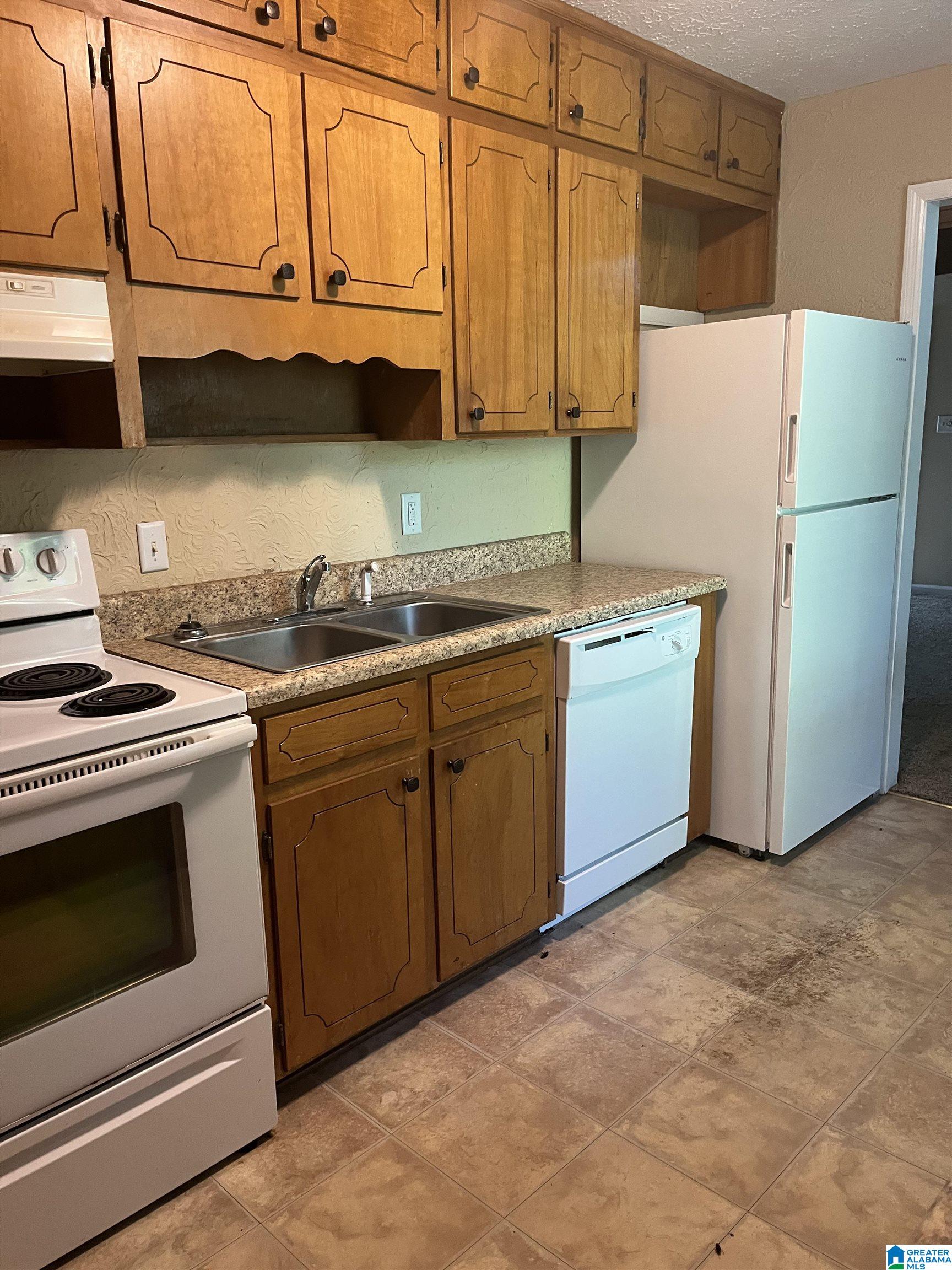 411 17th Street Calera, AL 35040 - Photo 12 of 16