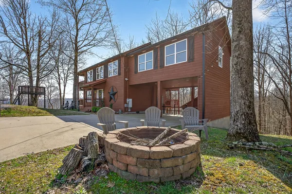 $599,900 | 300 Crest Drive, Smithville, TN 37166