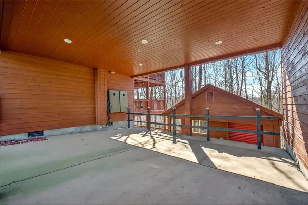 $599,900 | 300 Crest Drive, Smithville, TN 37166